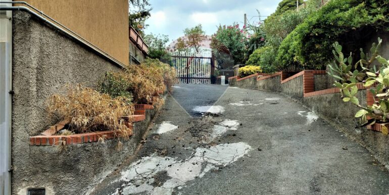 20251009122401-992633-26