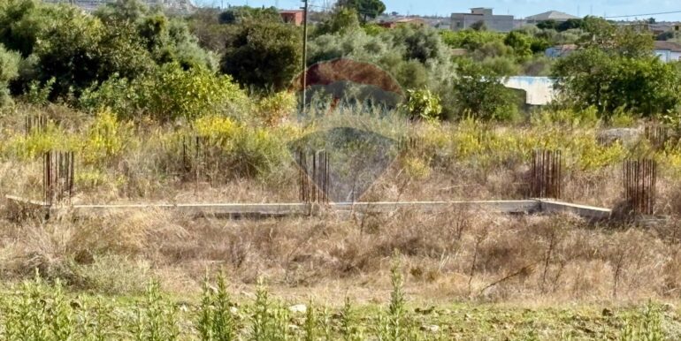 20251009172759-992786-6