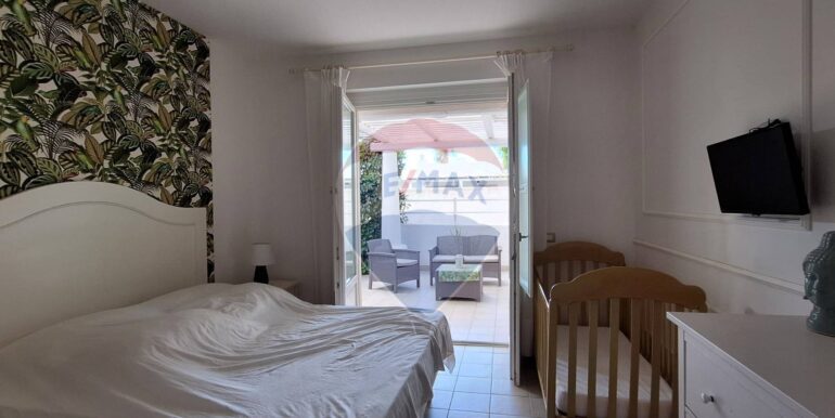 20251009182141-991849-12