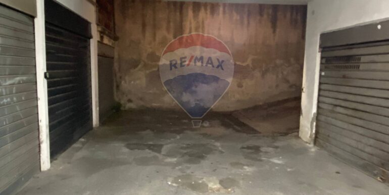 20251009233457-992825-3