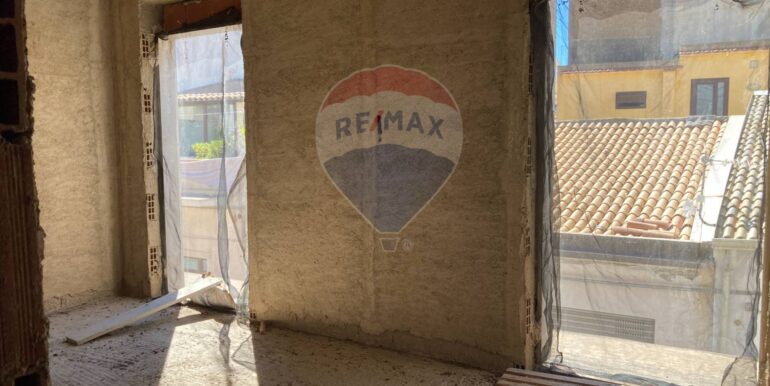 20251010102143-992841-11