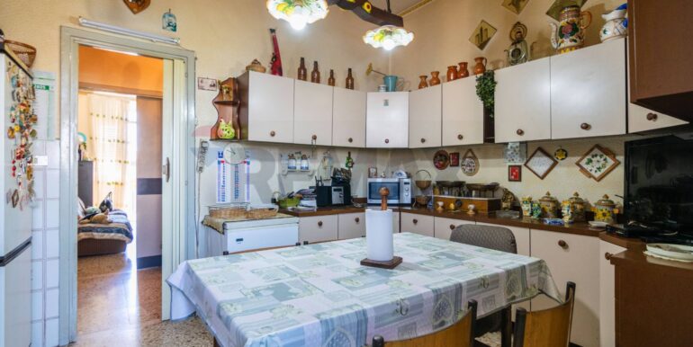 20251010111121-992864-4