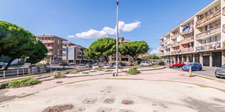 20251010111236-992864-28