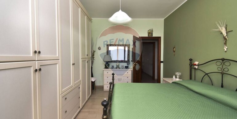 20251010143919-992897-11