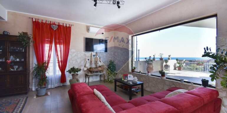 20251010143935-992897-18