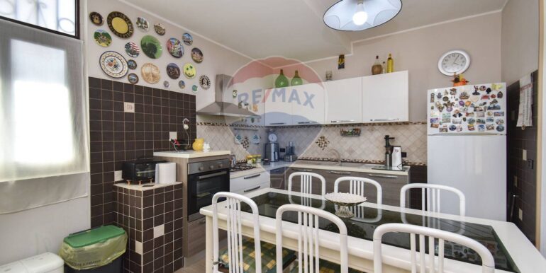 20251010144000-992897-27