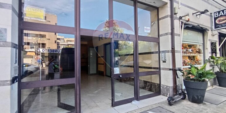 20251010174205-993018-8