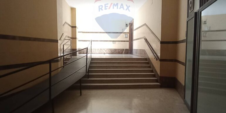 20251010174210-993018-10