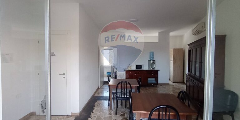 20251010174223-993018-15