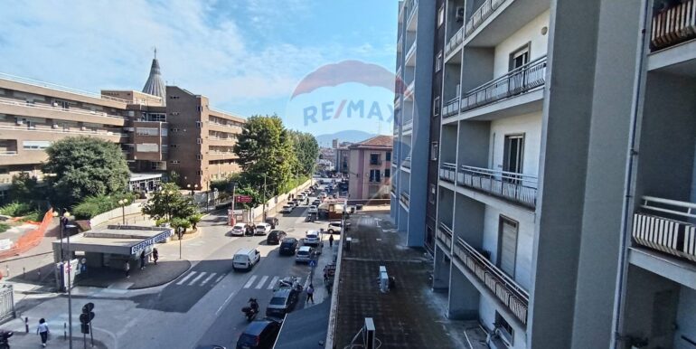 20251010174234-993018-19