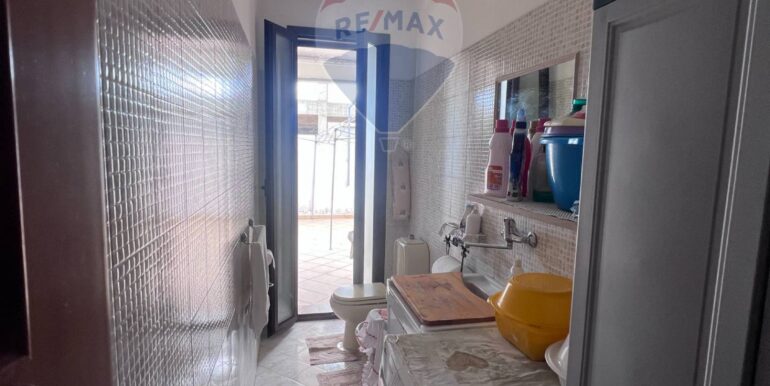 20251010192617-993053-21