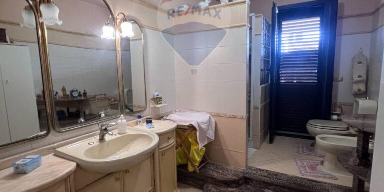 20251010192632-993053-27