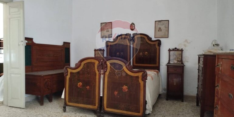 20251013115817-992558-7