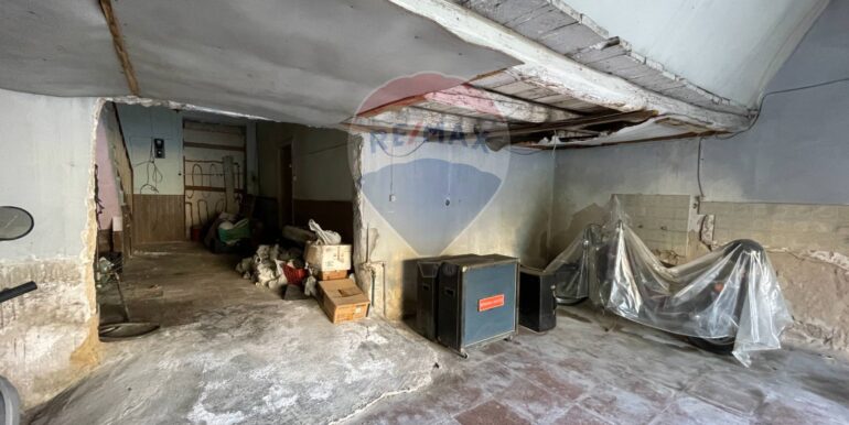 20251013182348-991854-6