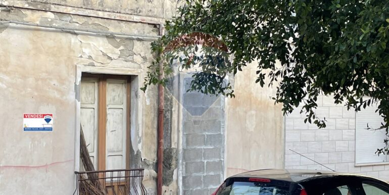 20251013182400-991854-10