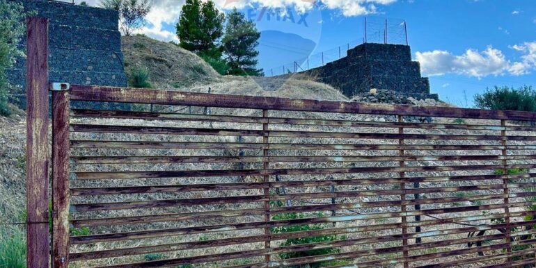 20251013185500-993406-12