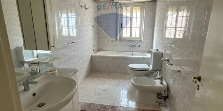 2025101390117-992089-9