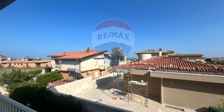 2025101390147-992089-18