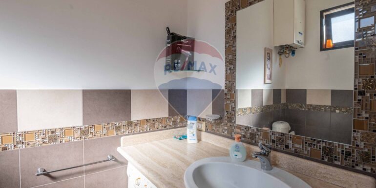 20251014115437-993517-32