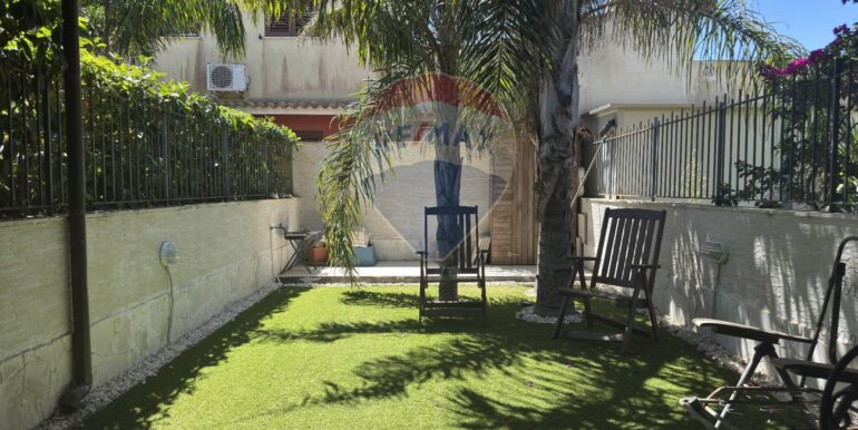 20251014115629-993563-11