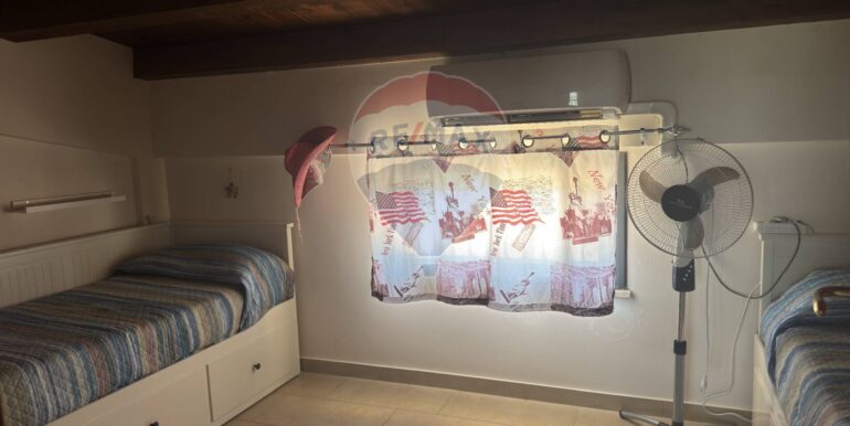 20251014115649-993563-17