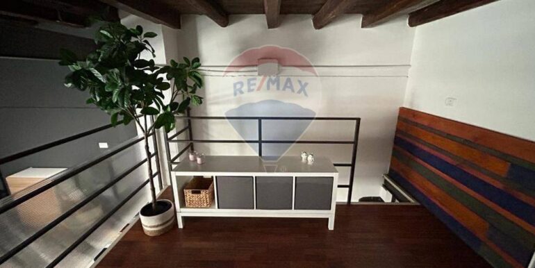 20251014153047-993619-12