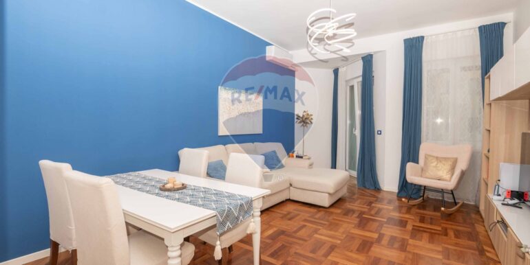 20251014163729-993646-11