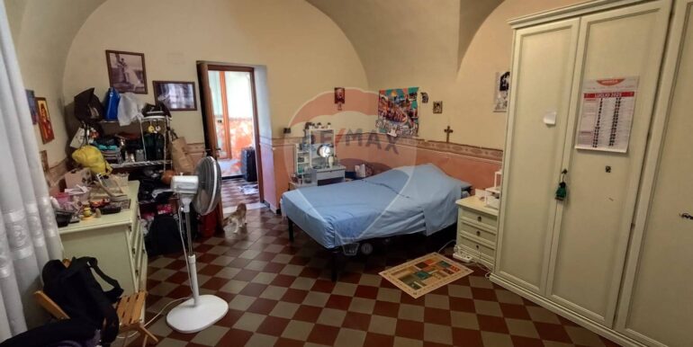 20251014195335-993702-17