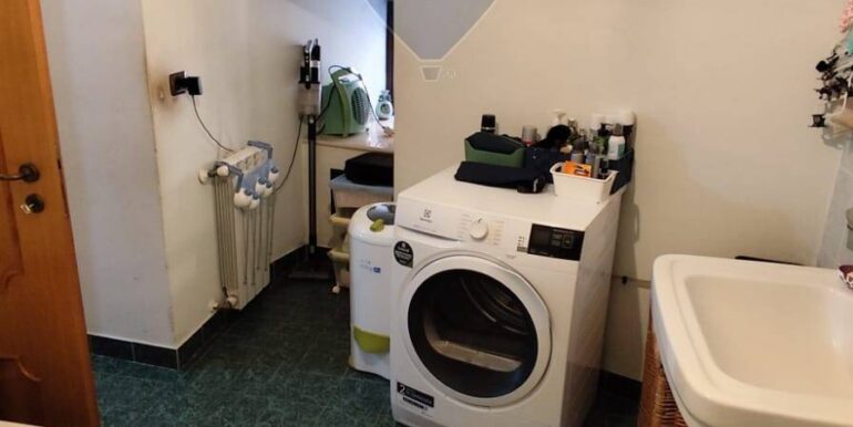 20251014195411-993702-36