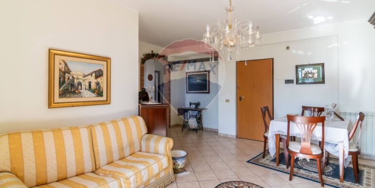 2025101483046-992777-7