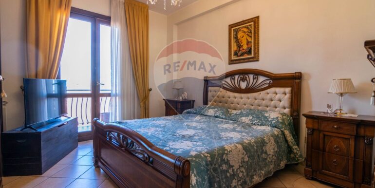 2025101483055-992777-9