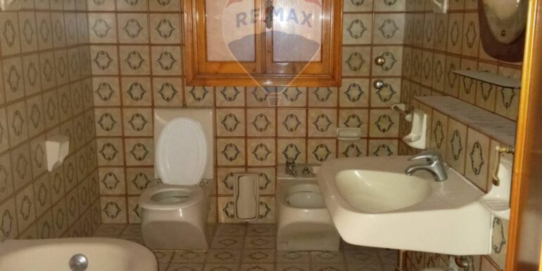 2025101492344-993494-16