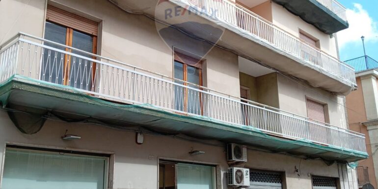 2025101492350-993494-18