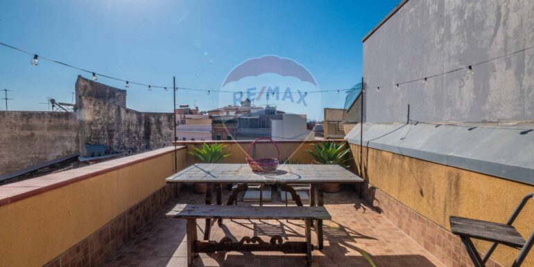 2025101495755-990849-9