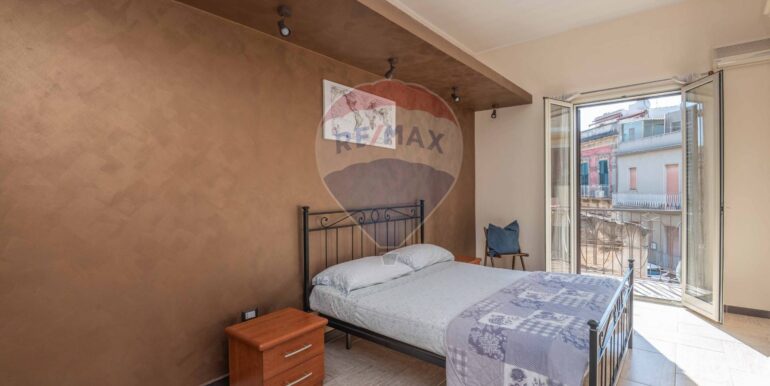 2025101495908-990849-26