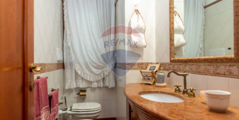 20251015100302-991695-52