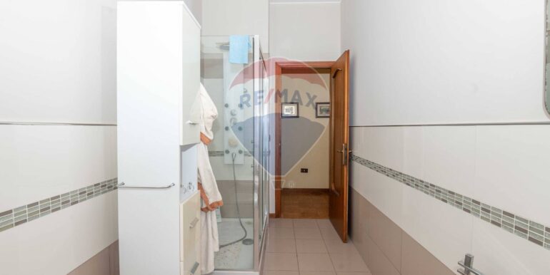 20251015110602-993716-6