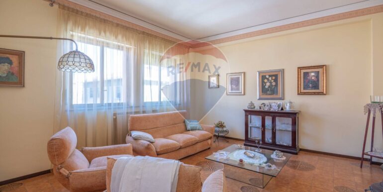 20251015110607-993716-8