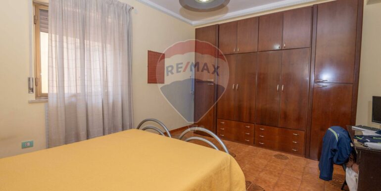 20251015110631-993716-15