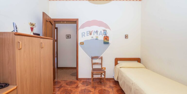 20251015110638-993716-17