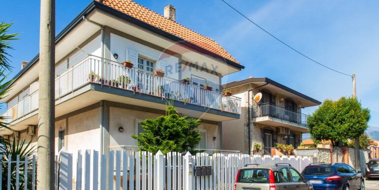 20251015115952-993789-1