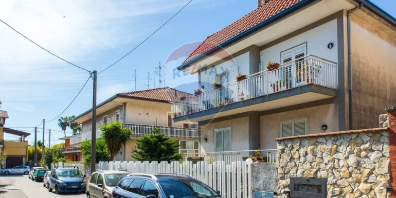 20251015115959-993789-2