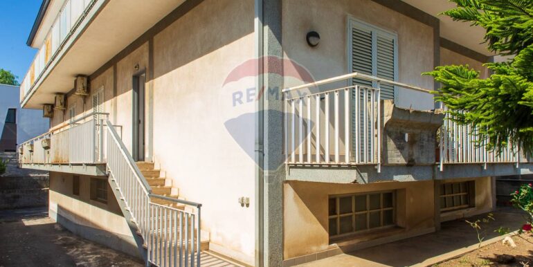 20251015120008-993789-4