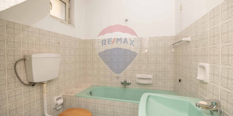 20251016142801-993891-21