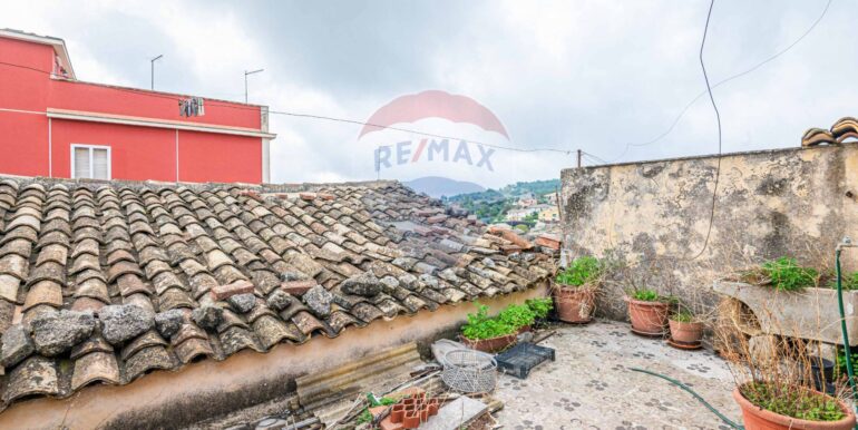 20251016142806-993891-23