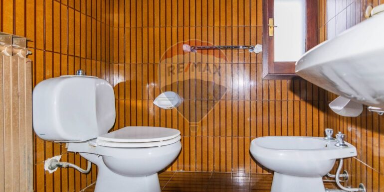 20251016190857-991992-38