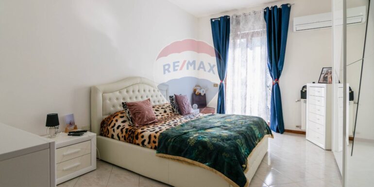 20251017104616-994179-7