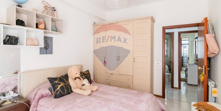 20251017104631-994179-12