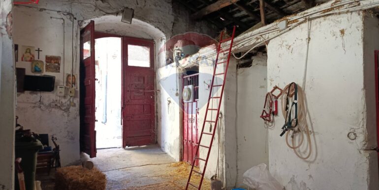 20251018185238-994419-10