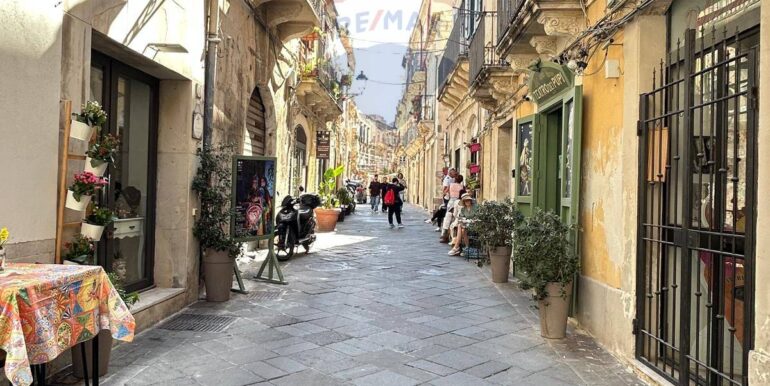 20251018201122-987789-2